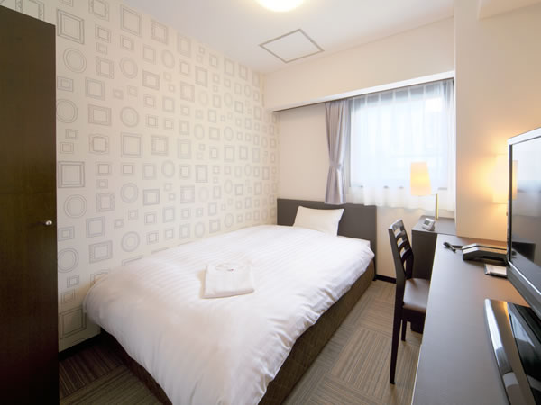 �z�e���E�B���O�C���^�[�i�V���i���Ó쓡��